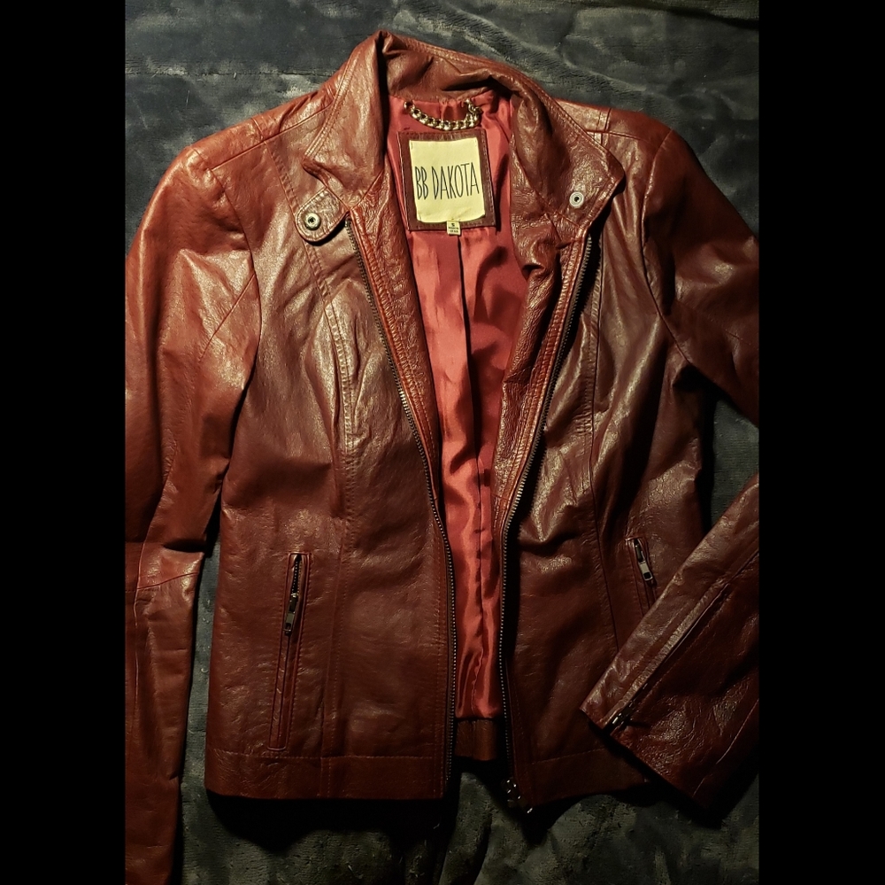 BB Dakots maroon leather jacket!